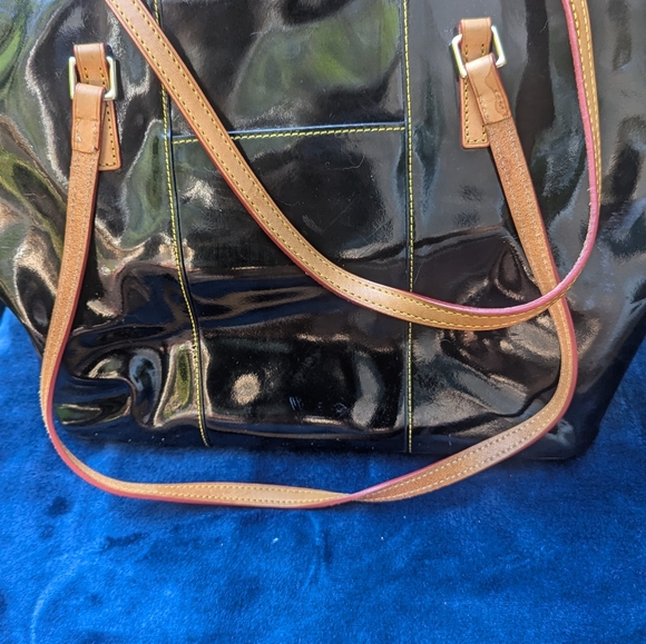 Dooney and Bourke pattern leather tote - Picture 2 of 7